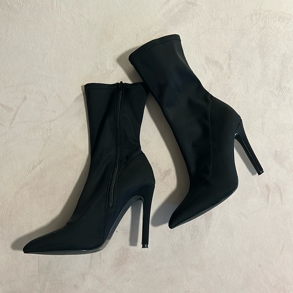Shoes - Black Heeled Boots
